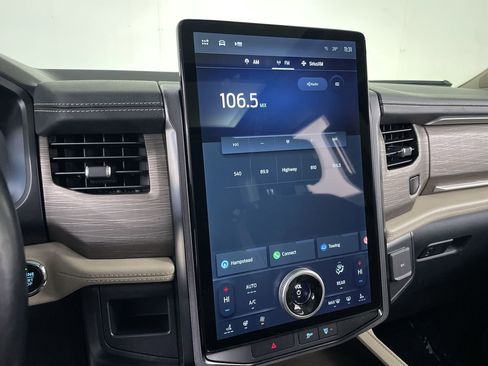 Used 2022 Ford Expedition Limited image 14