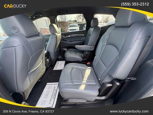 Used 2022 Buick Enclave Essence image 20