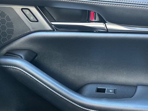 Certified 2025 MAZDA MAZDA3 s image 29