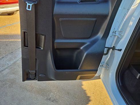 Used 2018 Toyota Tacoma SR image 19