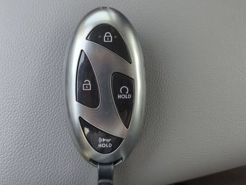 Used 2024 Hyundai Elantra Blue FWD image 18