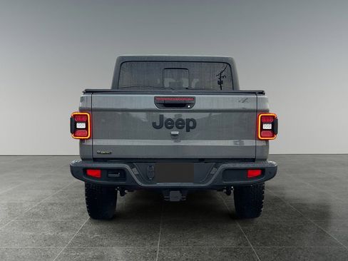 Used 2021 Jeep Gladiator Willys image 6