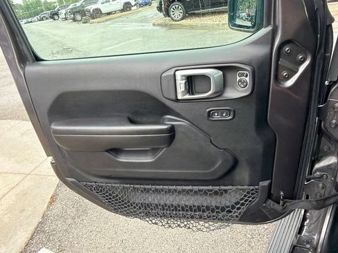 Used 2018 Jeep Wrangler Unlimited Sport S AWD/4WD image 26