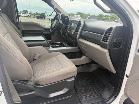 Used 2019 Ford F350 XLT w/ XLT Premium Package AWD/4WD image 41