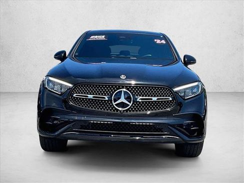 Used 2024 Mercedes-Benz GLC 300 4MATIC image 3