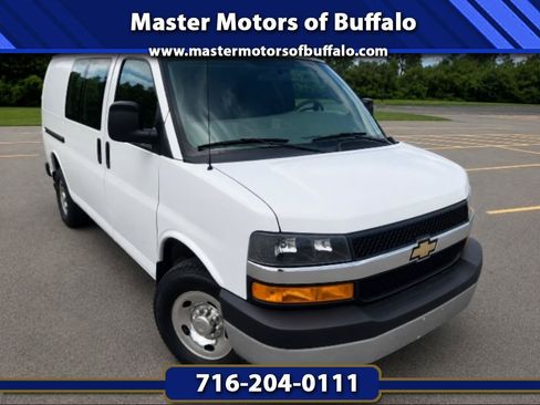 Used 2017 Chevrolet Express 2500 RWD image 1