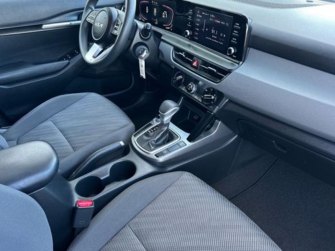 Used 2024 Kia Seltos LX image 16