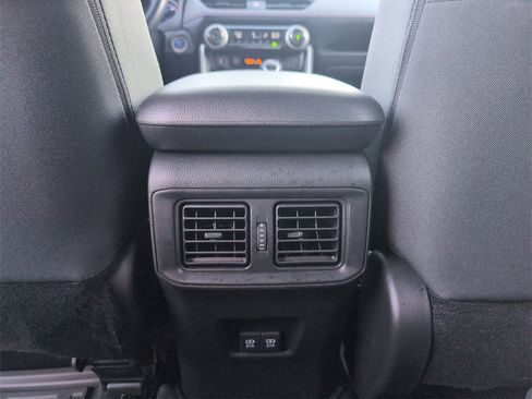 Used 2021 Toyota RAV4 SE image 25