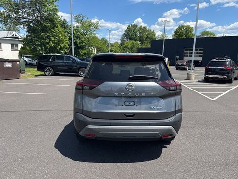 Used 2023 Nissan Rogue SV AWD/4WD image 4