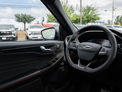 Used 2024 Ford Escape ST-Line Select w/ Tech Pack #2 AWD/4WD image 11