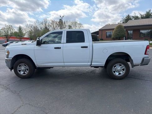 Used 2024 RAM 2500 Tradesman w/ Chrome Appearance Group image 10