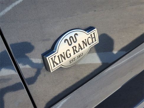 Used 2018 Ford F150 King Ranch w/ Equipment Group 601A Luxury AWD/4WD image 9