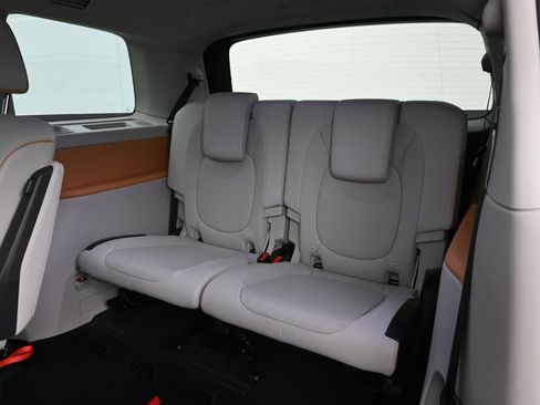 New 2025 Volkswagen ID. Buzz Pro S Plus image 12