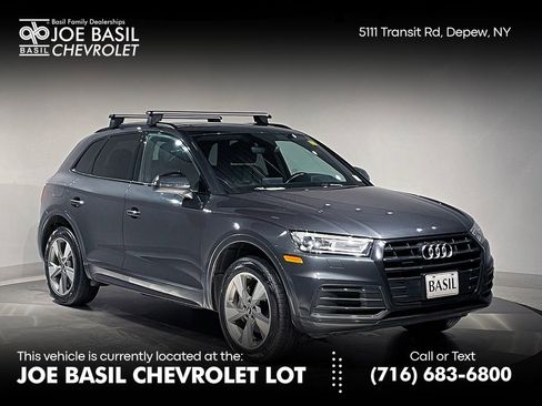 Used 2020 Audi Q5 2.0T Premium w/ Titanium Sport Package image 1