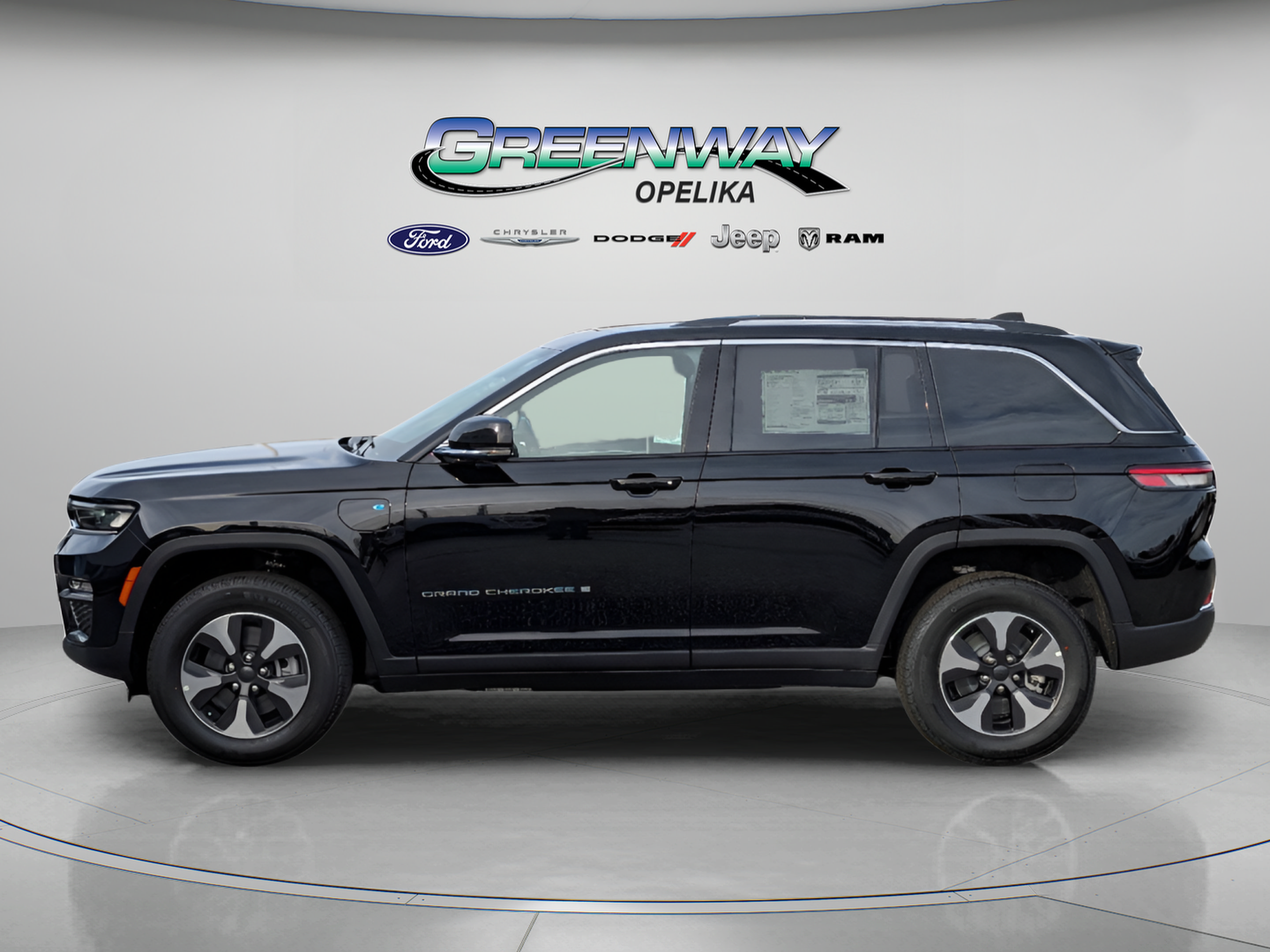 New 2024 Jeep Grand Cherokee Limited 4xe AWD/4WD image 4