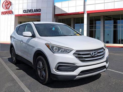 Used 2018 Hyundai Santa Fe Sport image 2