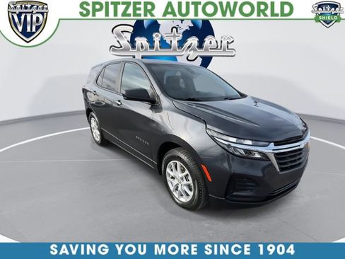Used 2022 Chevrolet Equinox LS w/ LS Convenience Package image 2