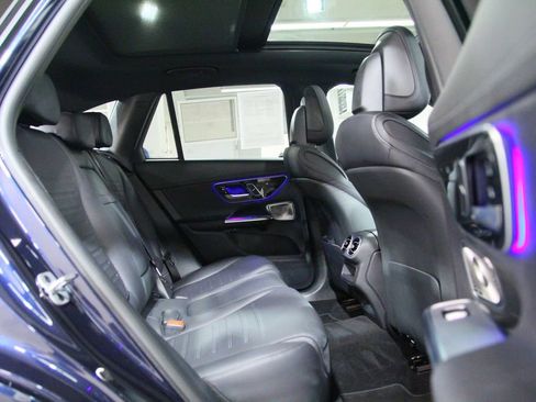 Used 2023 Mercedes-Benz GLC 300 4MATIC image 26