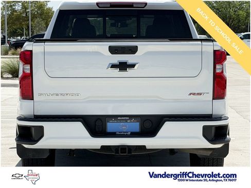 Used 2025 Chevrolet Silverado 1500 RST w/ Convenience Package II RWD image 5