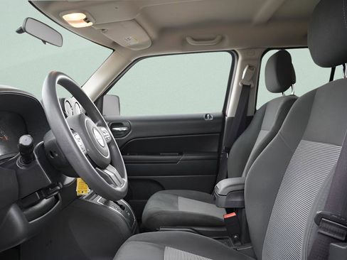 Used 2015 Jeep Patriot Sport w/ Power Value Group FWD image 22