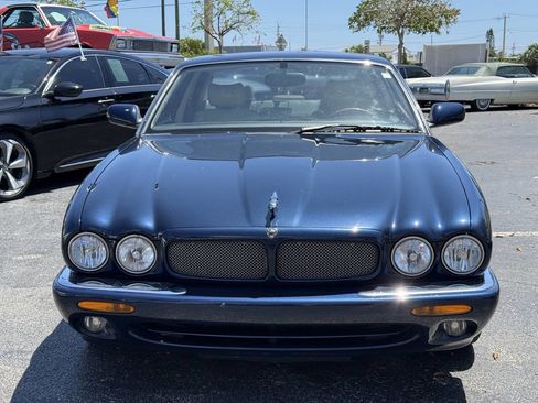 Used 1999 Jaguar XJ8 RWD image 12