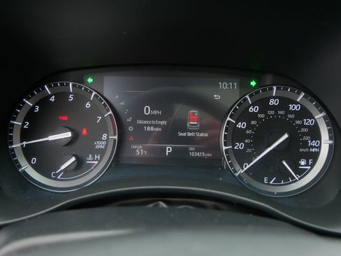 Used 2020 Toyota Highlander XLE AWD/4WD image 38