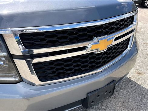 Used 2018 Chevrolet Suburban LT image 34