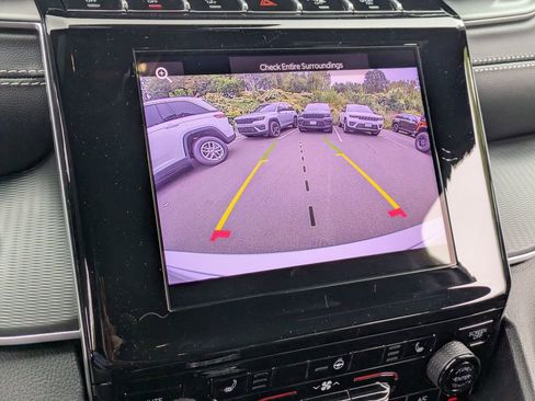 New 2025 Jeep Grand Cherokee Altitude image 21