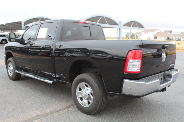 Used 2024 RAM 2500 Tradesman w/ Chrome Appearance Group AWD/4WD image 7