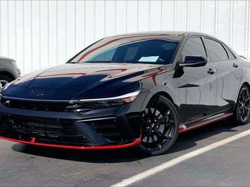 Used 2025 Hyundai Elantra N image 1