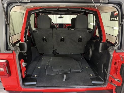 Used 2021 Jeep Wrangler Unlimited Rubicon image 9