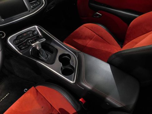 Used 2015 Dodge Challenger R/T Plus RWD image 57