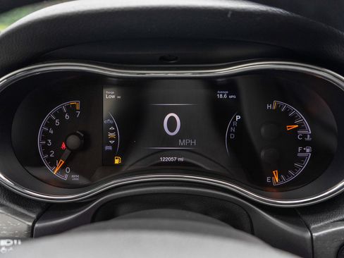 Used 2018 Jeep Grand Cherokee Limited AWD/4WD image 12