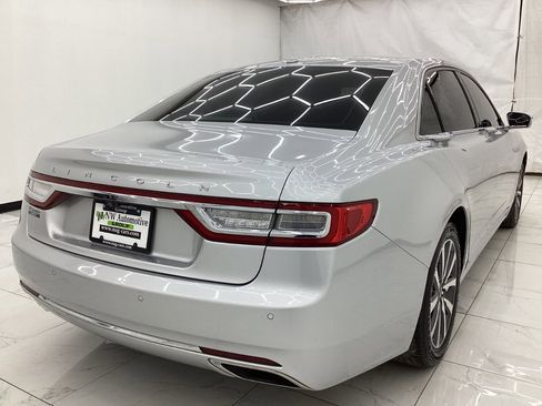 Used 2017 Lincoln Continental Premiere image 8