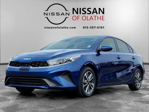Used 2023 Kia Forte LXS image 1