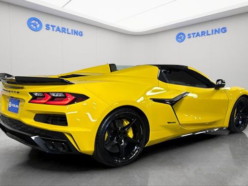 Used 2025 Chevrolet Corvette E-Ray w/ Stealth Interior Trim Package AWD/4WD image 9