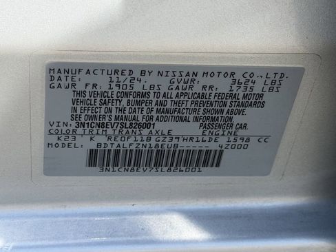 Used 2025 Nissan Versa SV FWD image 14