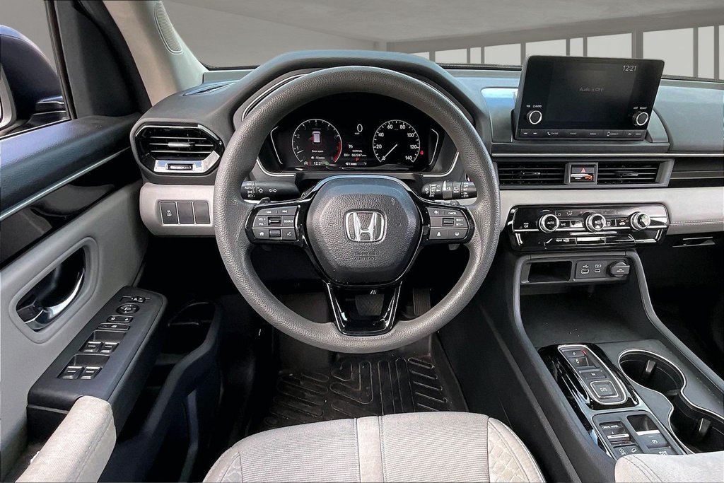 Used 2023 Honda Pilot LX image 8