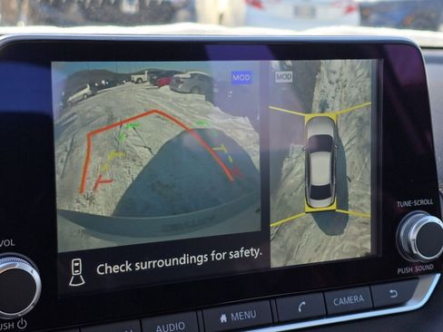 Used 2024 Nissan Sentra SR w/ SR Premium Package image 6