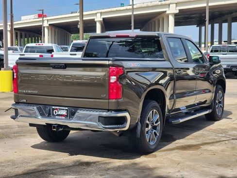 Used 2023 Chevrolet Silverado 1500 LT AWD/4WD image 7