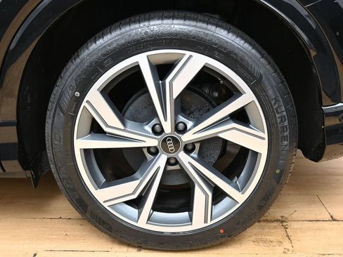 Used 2024 Audi Q4 e-tron Premium Plus AWD/4WD image 13