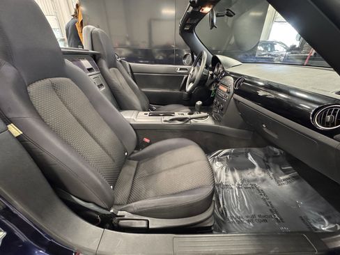 Used 2007 MAZDA MX-5 Miata Sport image 16