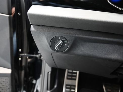 Used 2025 Volkswagen Jetta Sport image 24