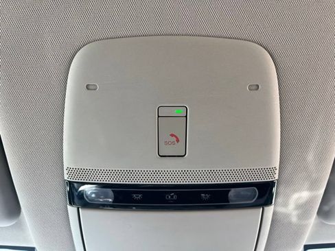 Used 2024 Nissan Ariya FWD image 25