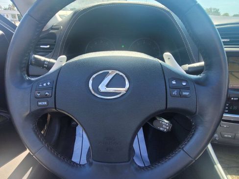 Used 2010 Lexus IS 250C RWD image 19