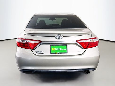 Used 2017 Toyota Camry SE FWD image 8
