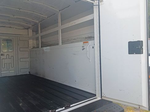 Used 2023 Chevrolet Express 3500 w/ Power Convenience Package RWD image 20