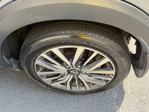 Used 2023 Nissan Kicks SV FWD image 33