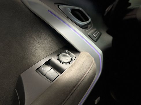 Used 2018 Chevrolet Camaro ZL1 RWD image 16