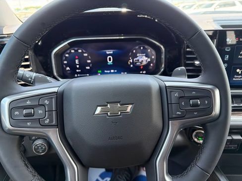 New 2026 Chevrolet Silverado 1500 LT Trail Boss w/ Convenience Package II AWD/4WD image 17